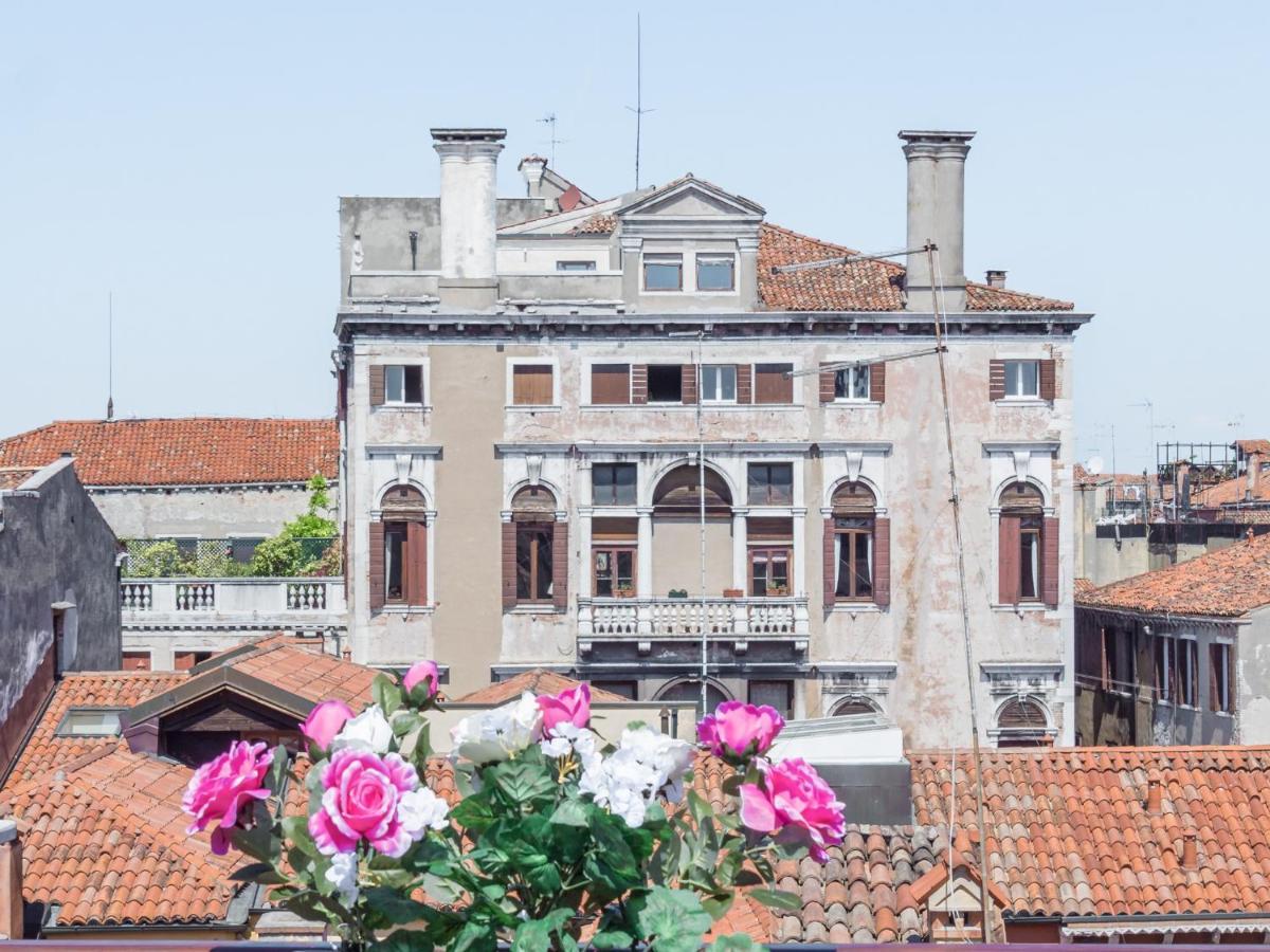 Venice Palace Tintoretto By Wonderful Italy Exterior photo